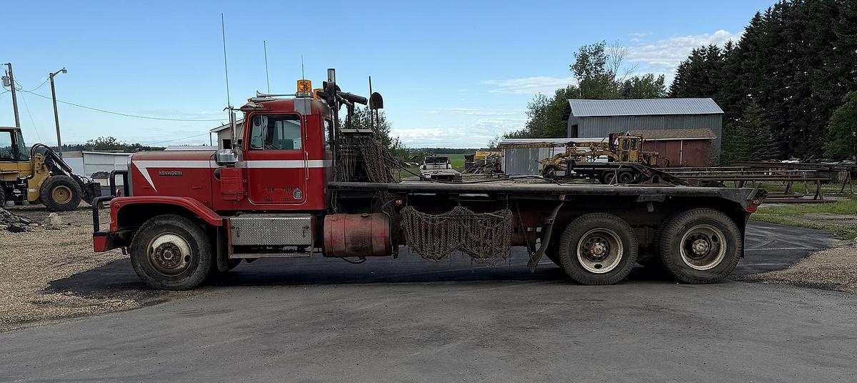 Used 1979 Kenworth LW924 Bed Truck
