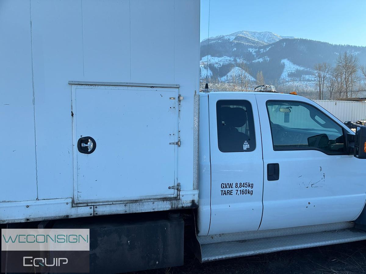 Used 2015 Ford F-550 Extended Cab Lube Truck