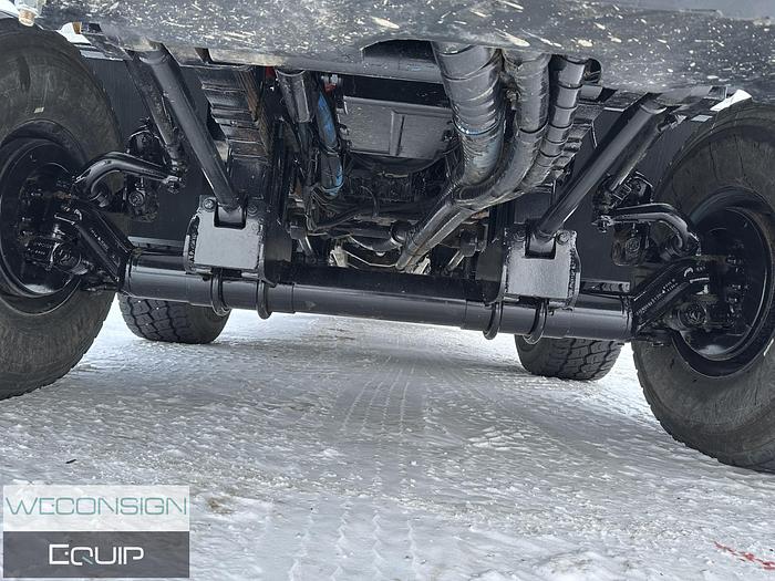 Used 2004 Kenworth C500B Bed Truck