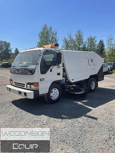 Used 1999 GMC/ISUZU  Single Axle Street Sweeper Truck