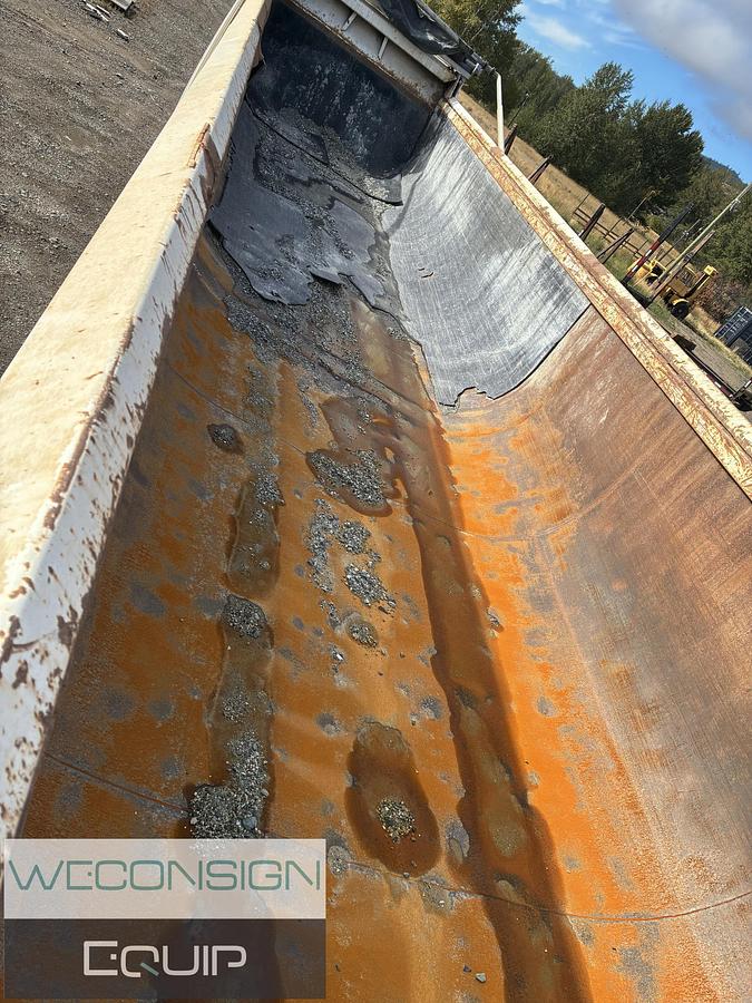 Used 2016 Midland MG37SK3400X End Dump
