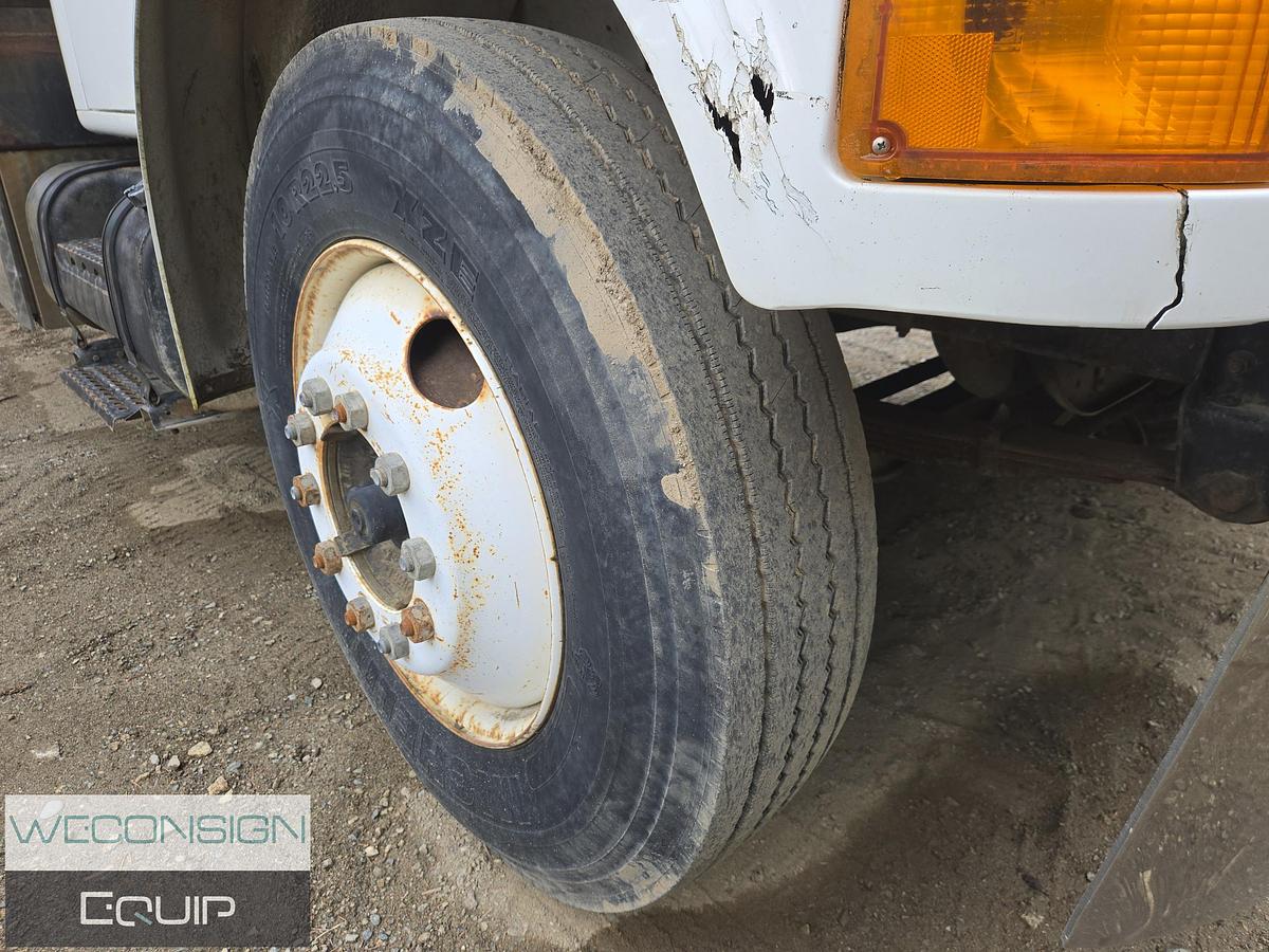 Used 2000 International 4700DT 466E Flat Deck Truck