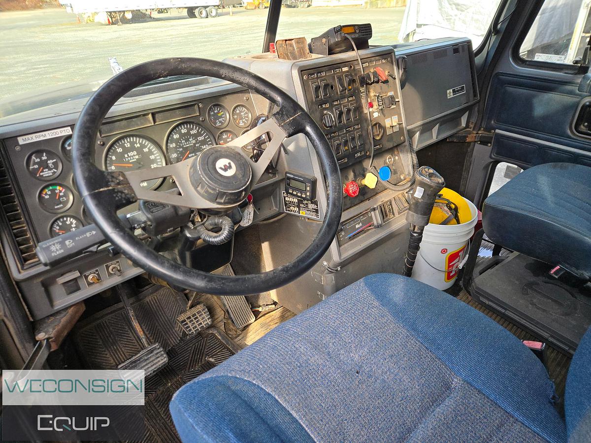 Used 1996 Mack CH613 TA Water Truck