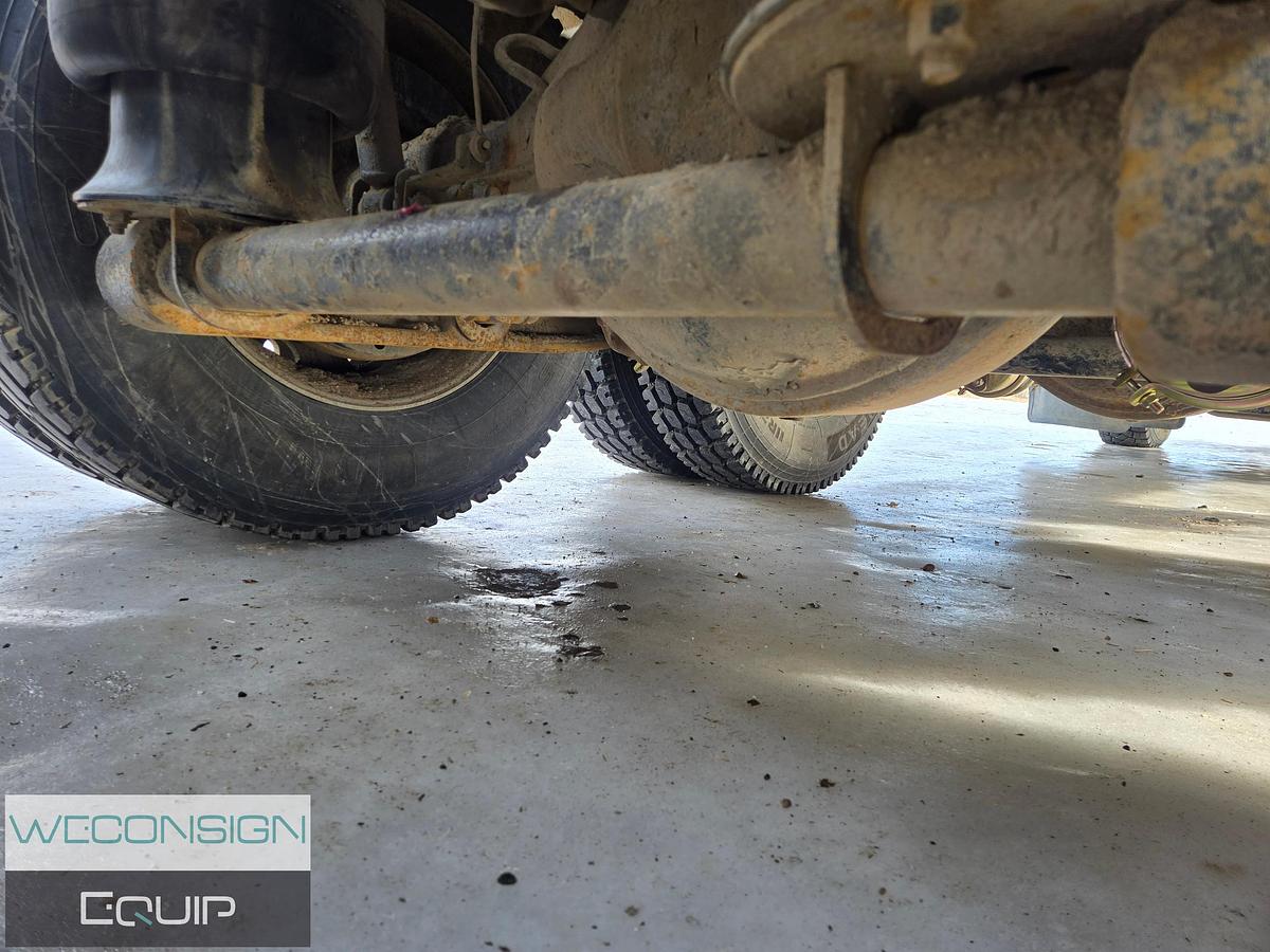 Used 2013 Kenworth T800 Winch Truck