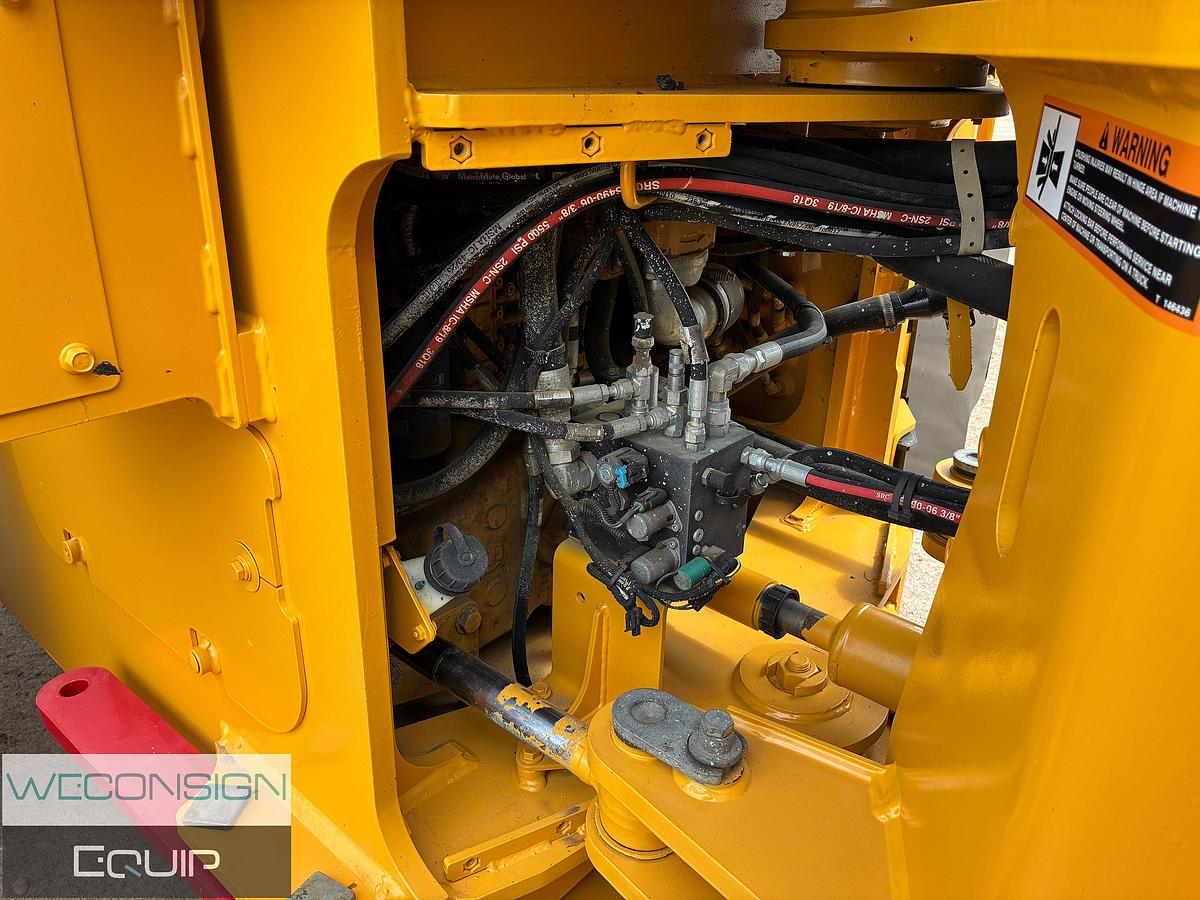 Used 2017 John Deere 724K Loader
