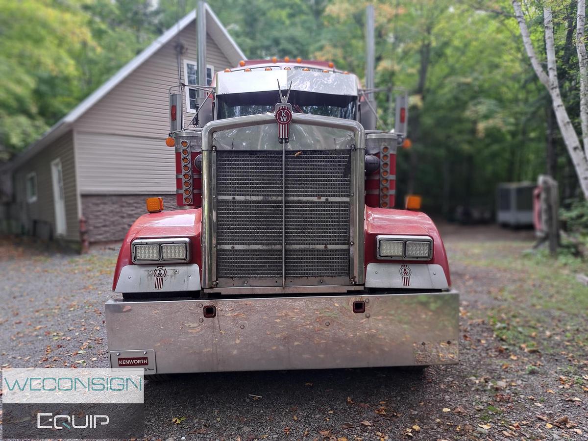 Used 2006 Kenworth W900L Sleeper Tractor