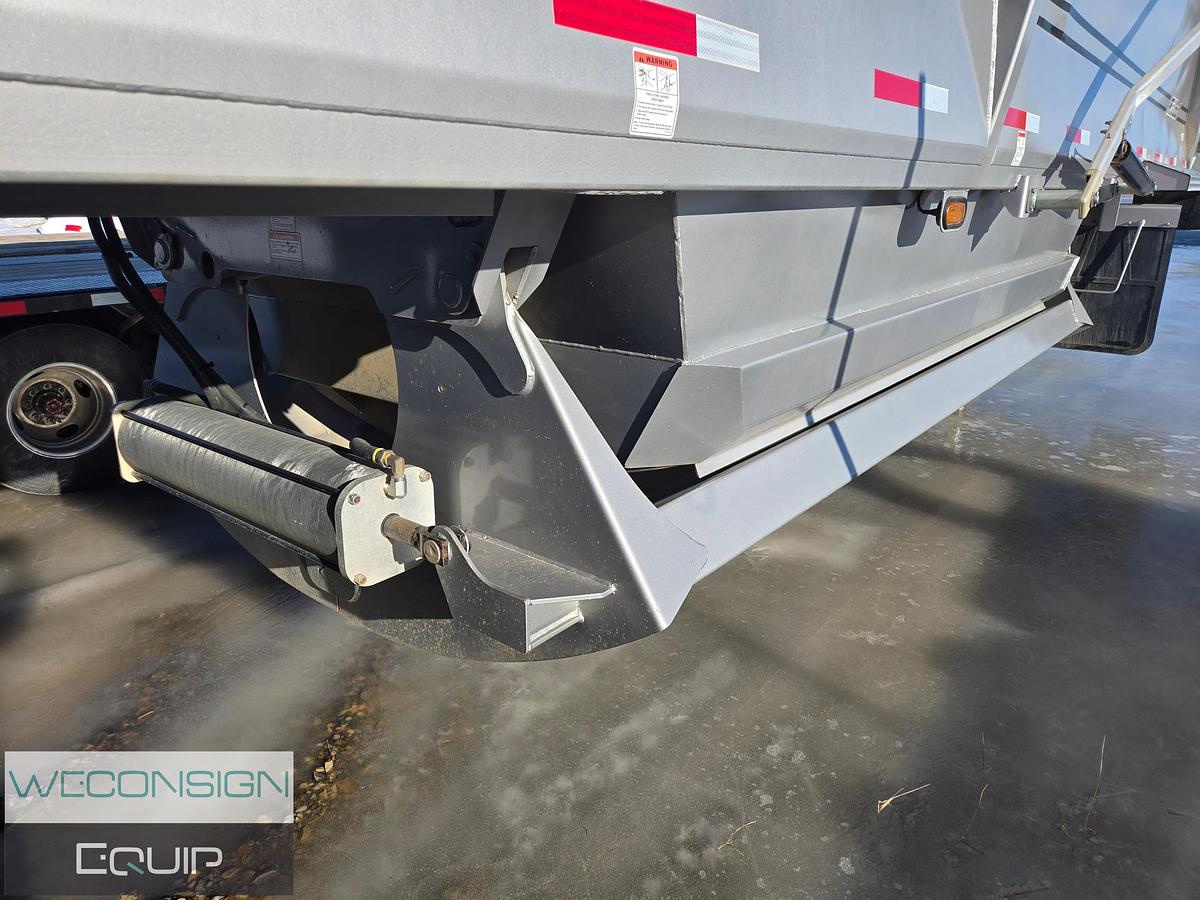 Used 2022 Midland MG43TC3000X Clam Dump Trailer