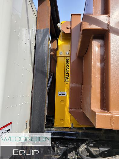 Used 2019 Peterbilt 367 Tandem Roll Off Truck