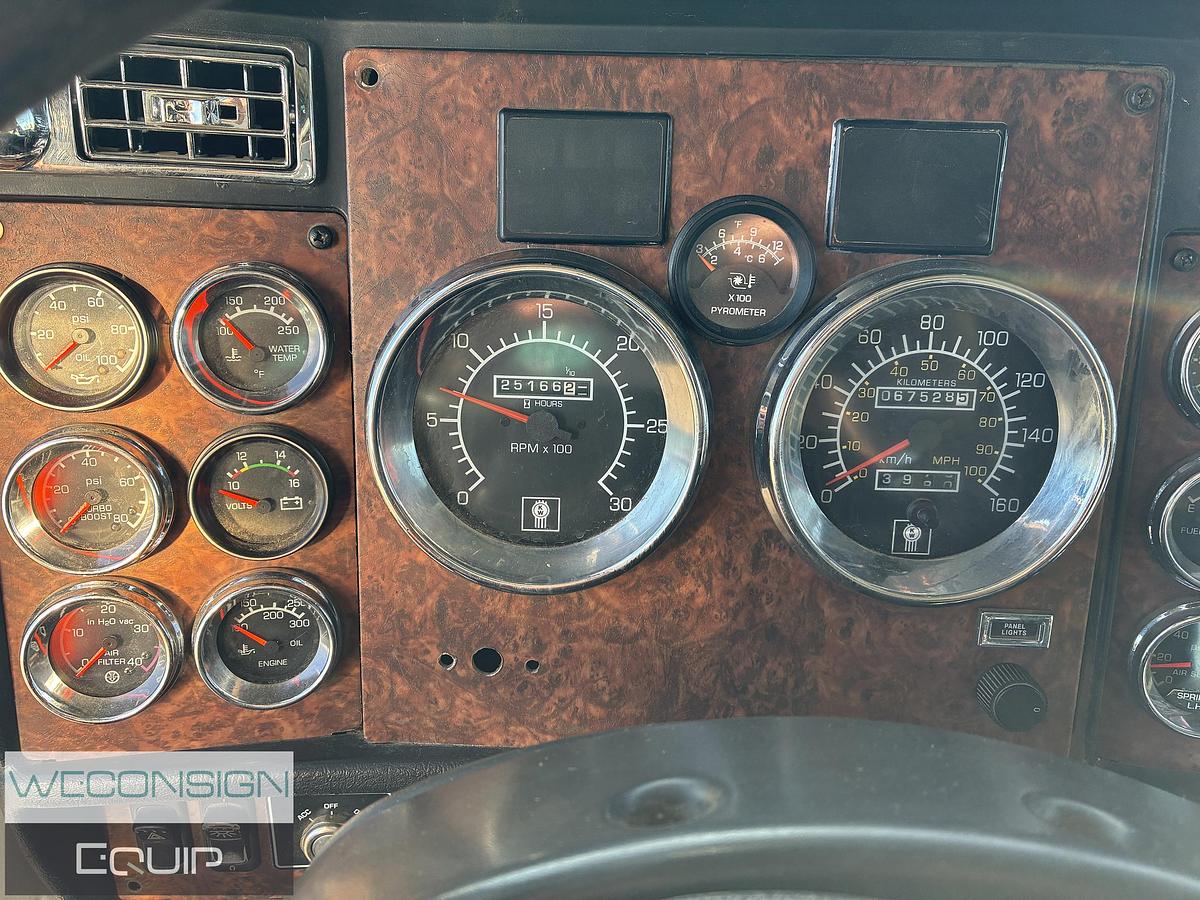 Used 2005 Kenworth T800B Sleeper Winch Truck
