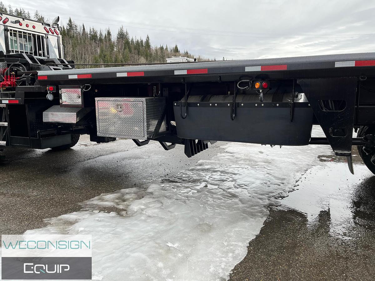 Used 2007 Western Star 6900XD 8x8 Bed Truck