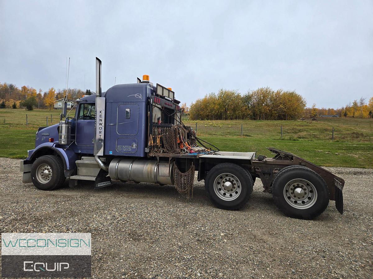 Used 2004 Kenworth T800 Winch Truck
