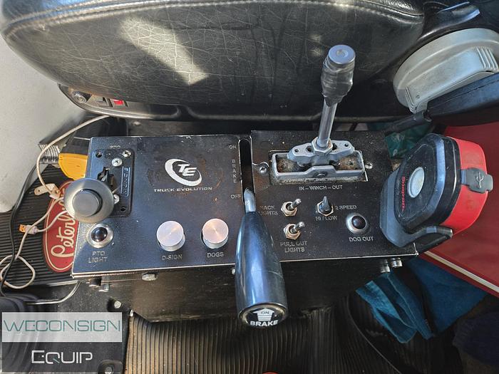 Used 2013 Peterbilt 367 Sleeper Winch Truck