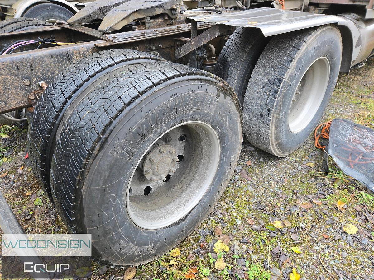 Used 2009 Kenworth W900L TA Sleeper Truck Tractor