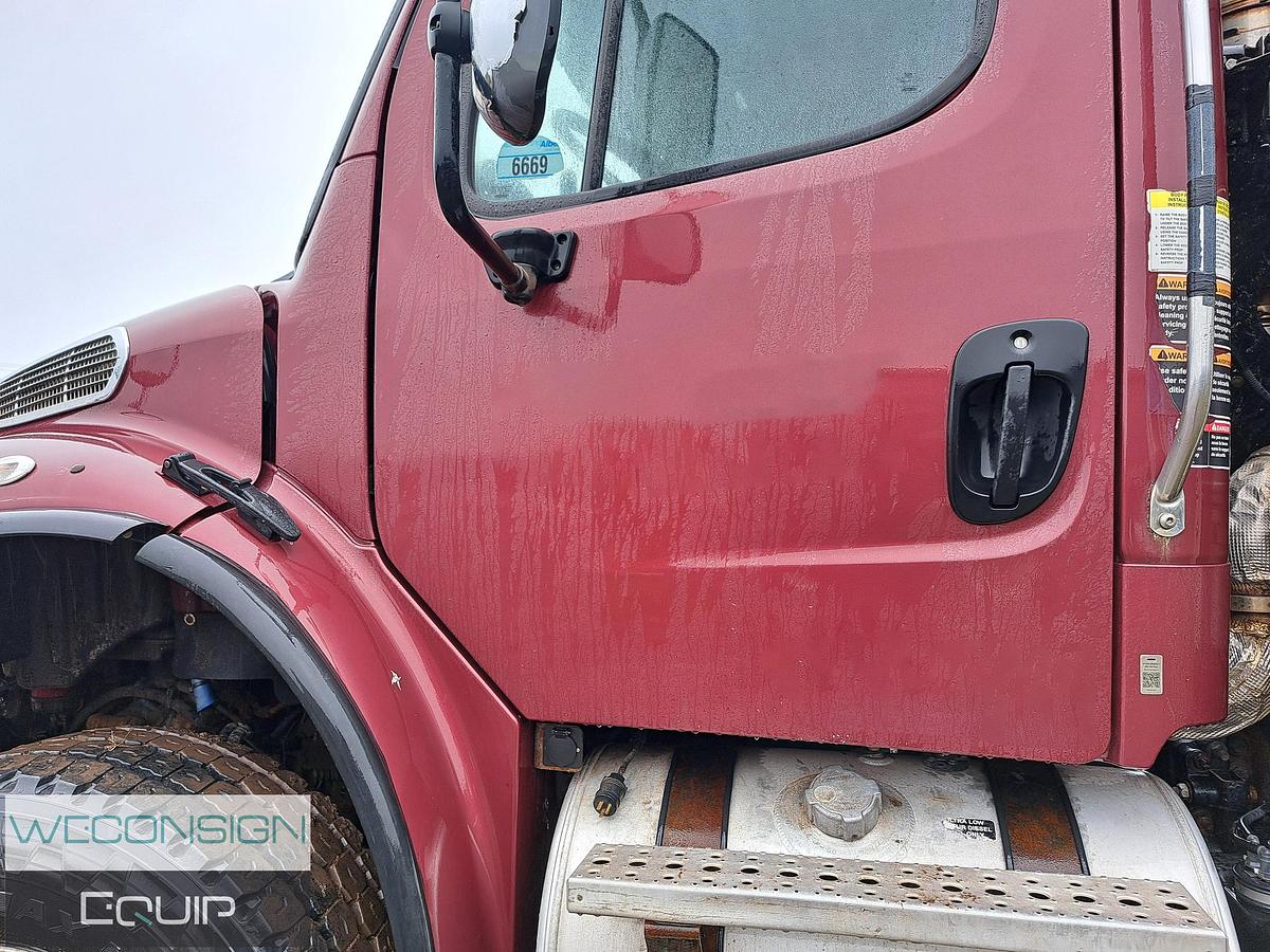 Used 2014 Freightliner M2 106 Sideload Refuse Unit