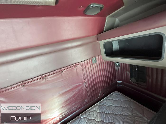 Used 2004 Kenworth T800 36Ton Knuckle Picker