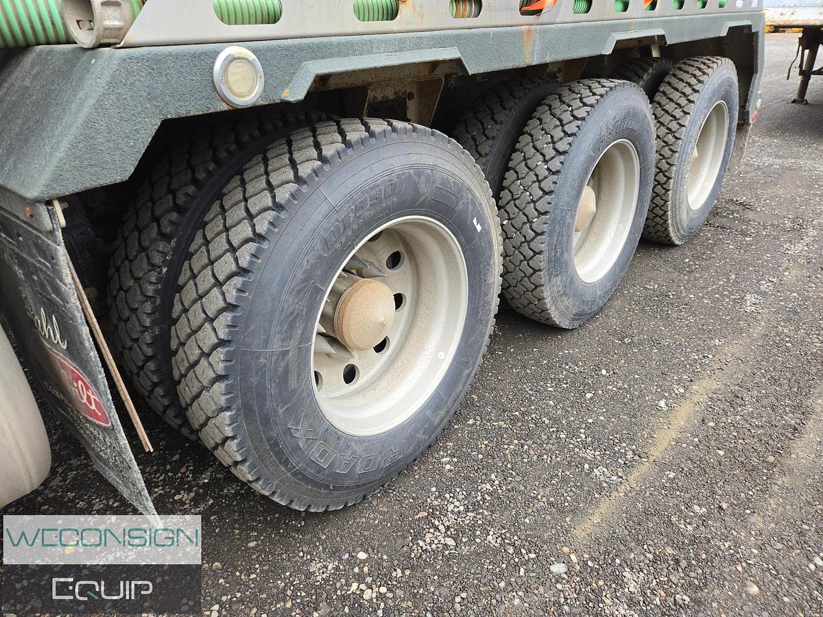 Used 2015 Peterbilt Tri-Axle Hydrovac