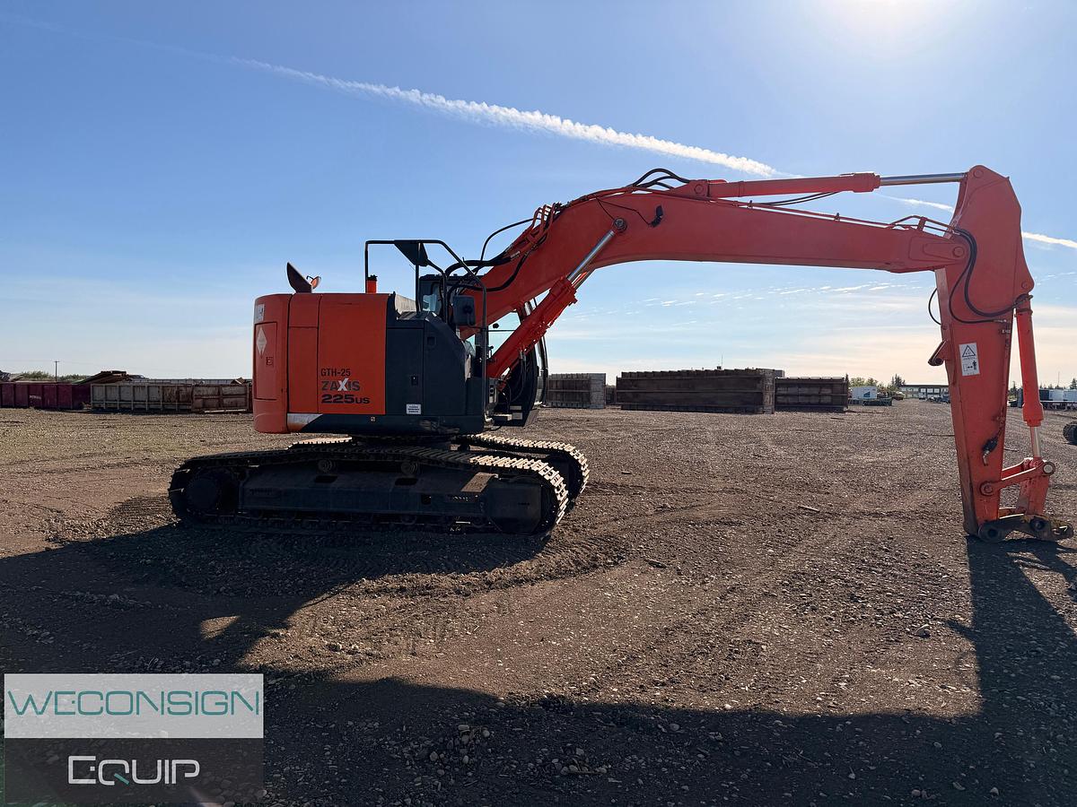 Used 2015 Hitachi 225US Excavator