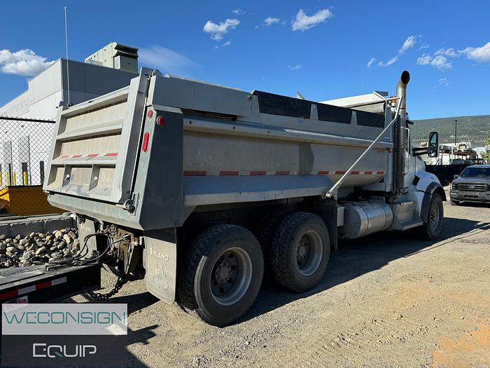 Used 2017 Kenworth T880 Dump/Gravel