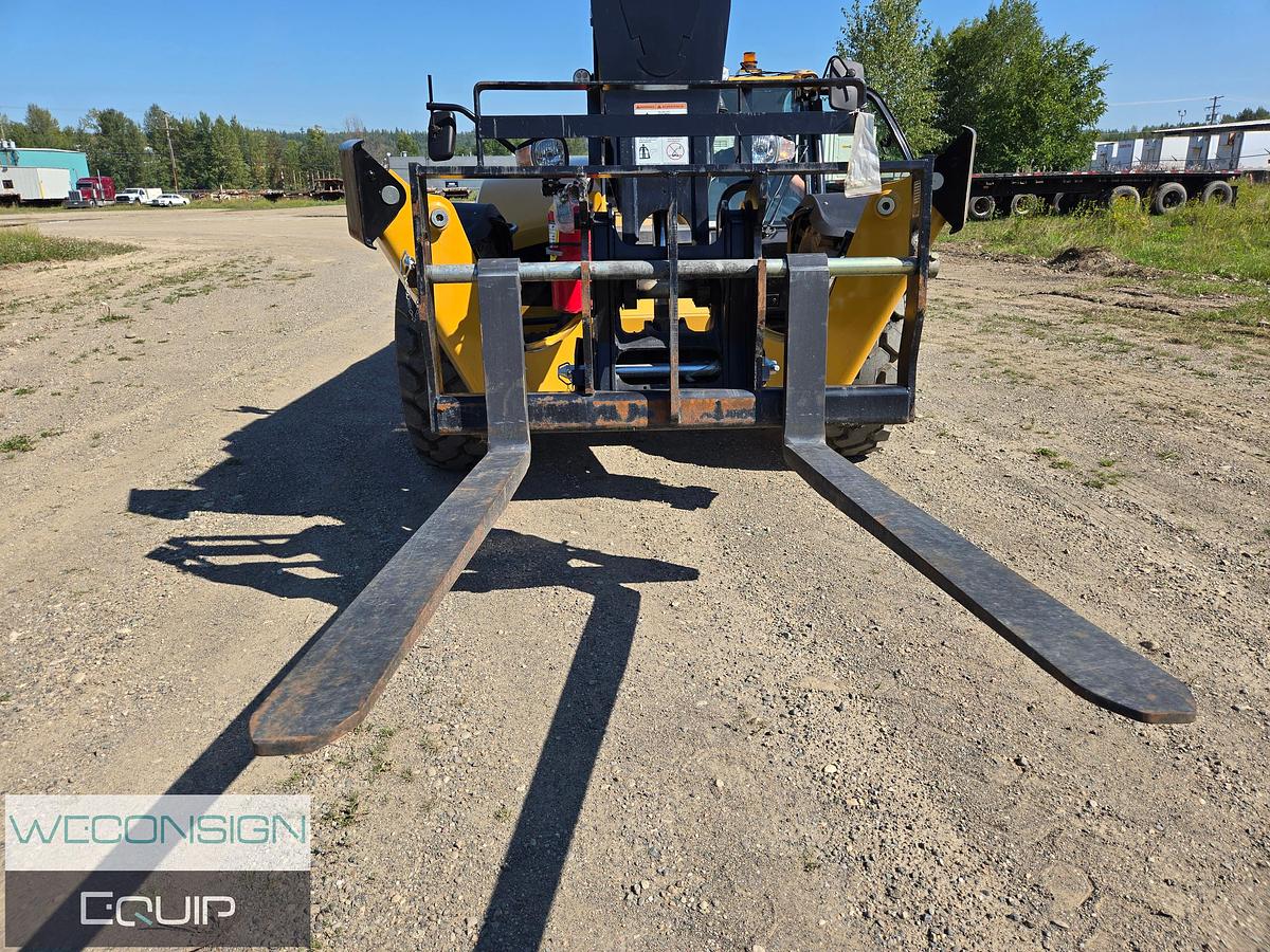 Used 2023 CAT TL1055