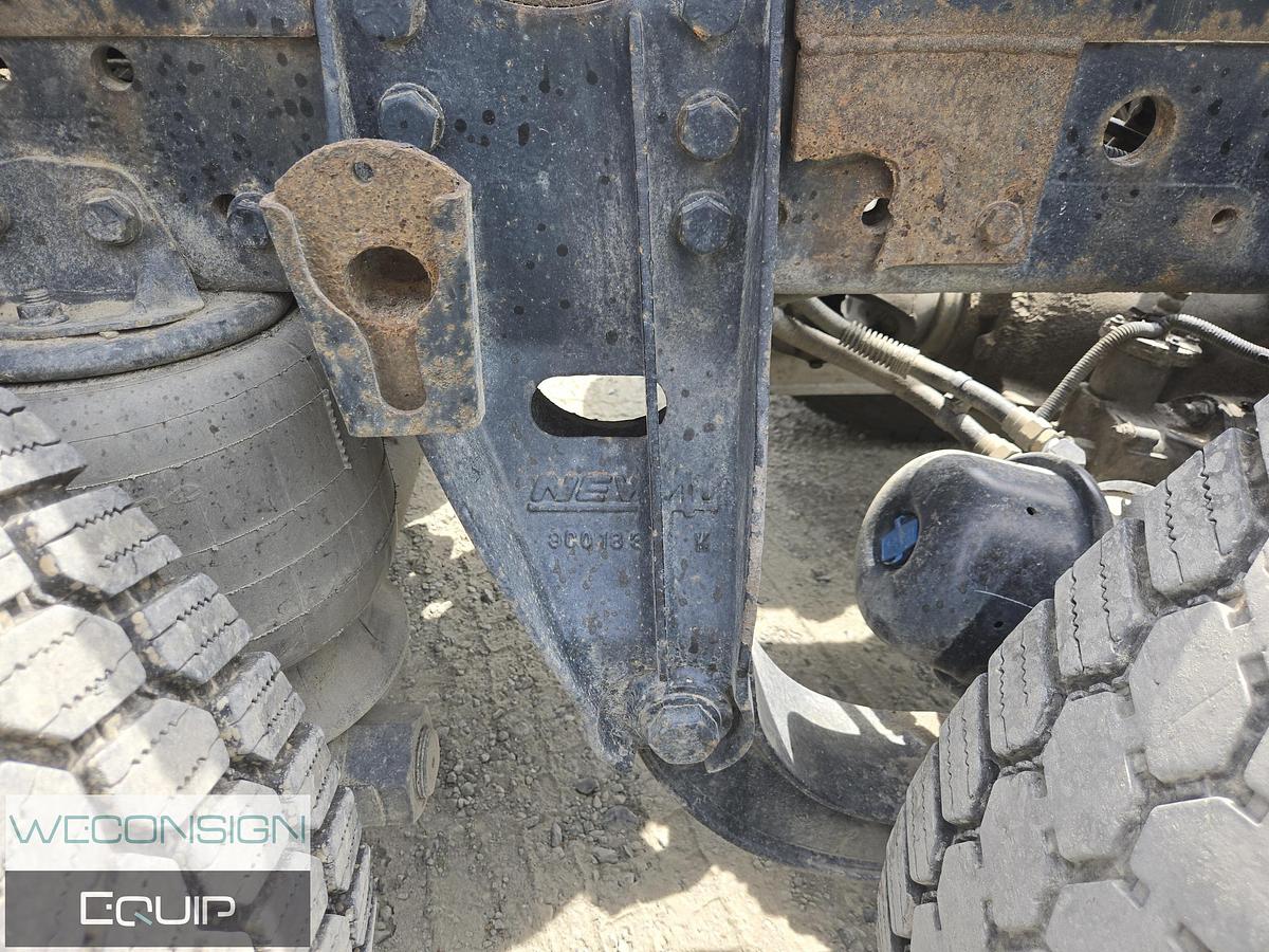 Used 2001 Kenworth T800 TA Lowbed Truck