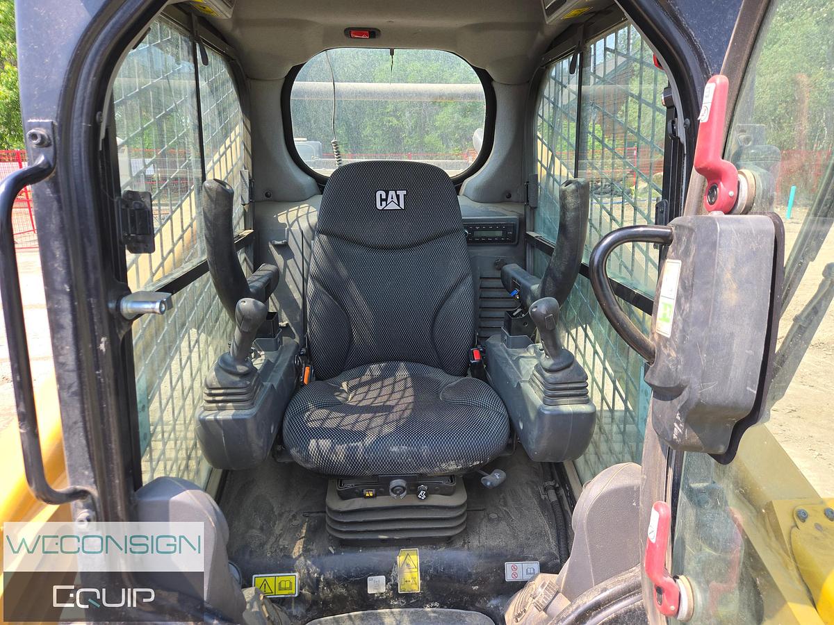 Used 2023 CAT 289D3 Compact Track Loader/ Skid-Steer