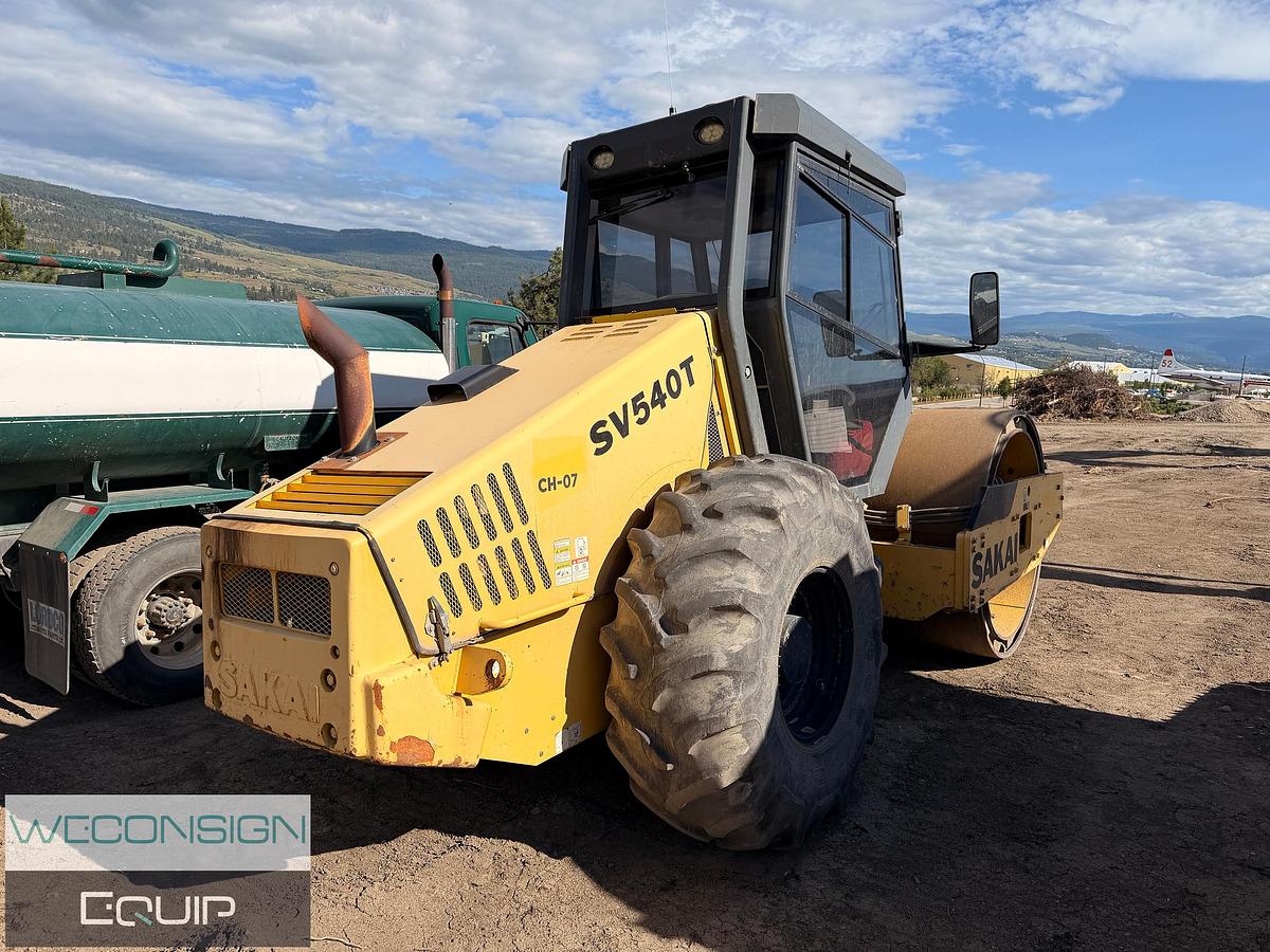 Used 2014 Sakai SV540T 84" Compactor