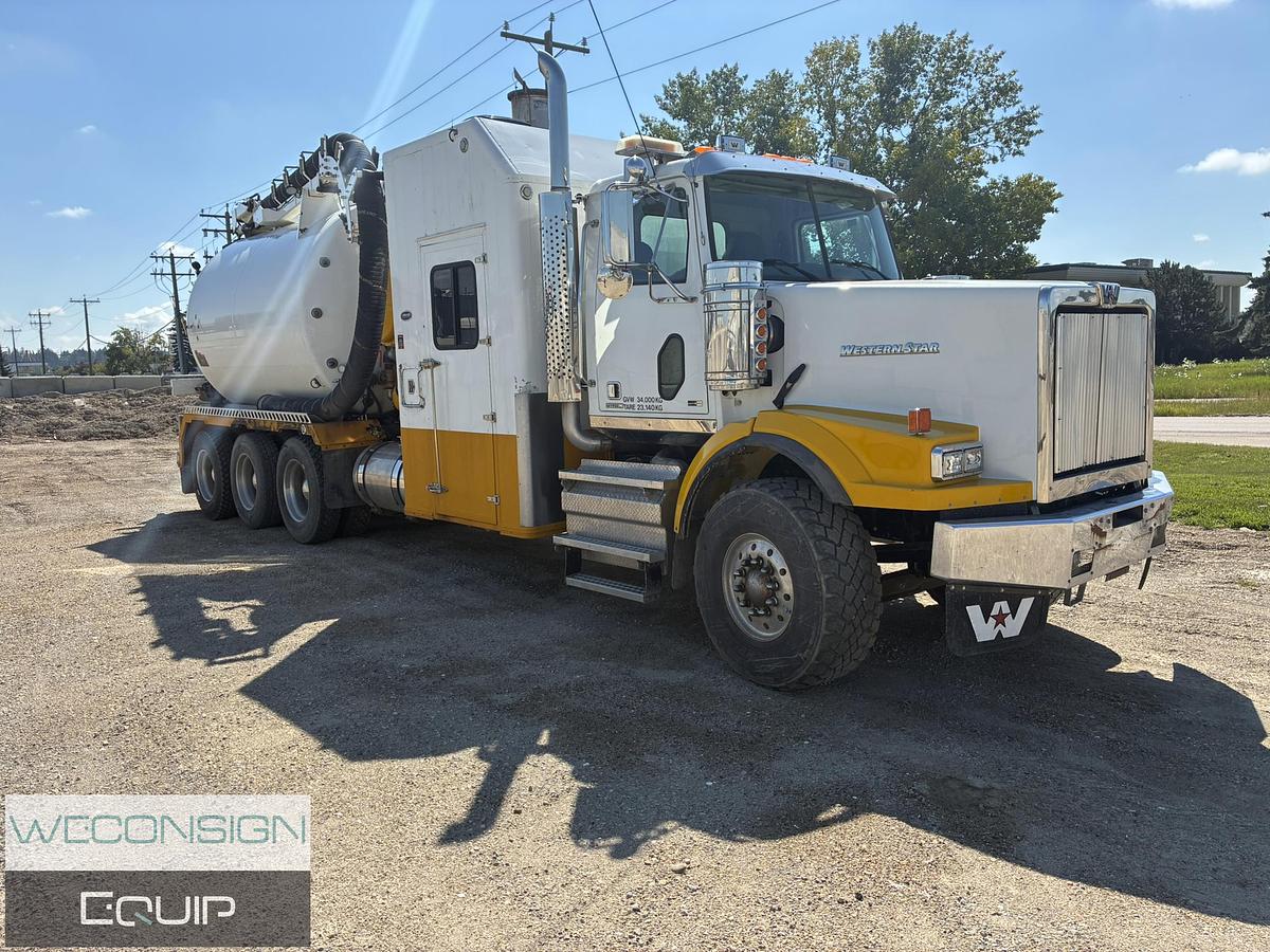 Used 2013 Western Star 4900SB