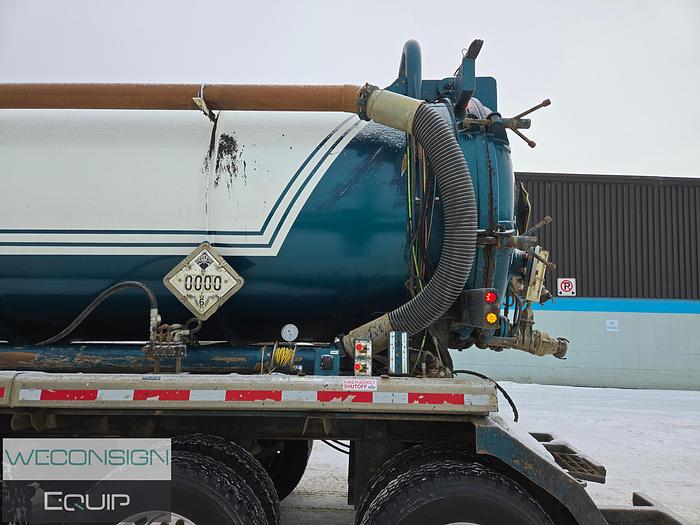 Used 2015 Western Star Tri-Drive Custom Vac Semi Vac