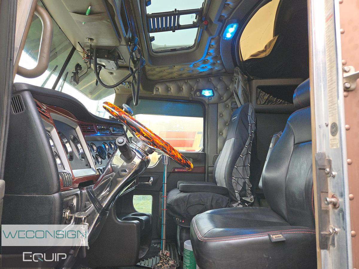 Used 2009 Kenworth W900L TA Sleeper Truck Tractor