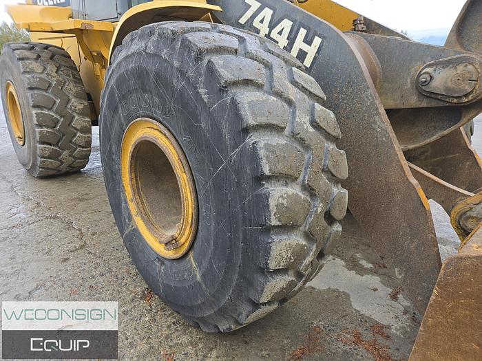 Used 2001 John Deere 744H Wheel Loader