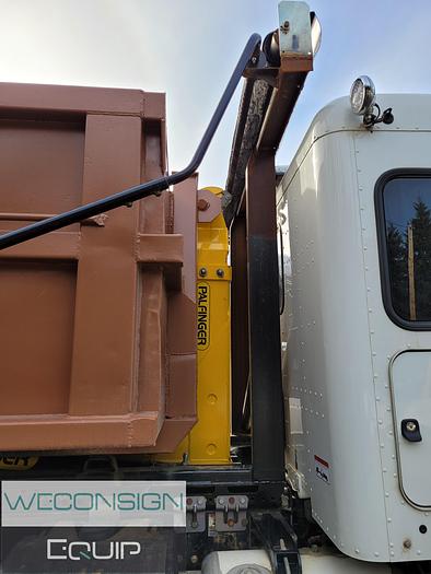 Used 2019 Peterbilt 367 Tandem Roll Off Truck