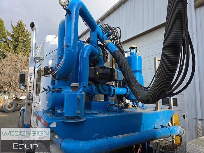 Used 2015 Kenworth T800 Tri Drive Code Semi Vac