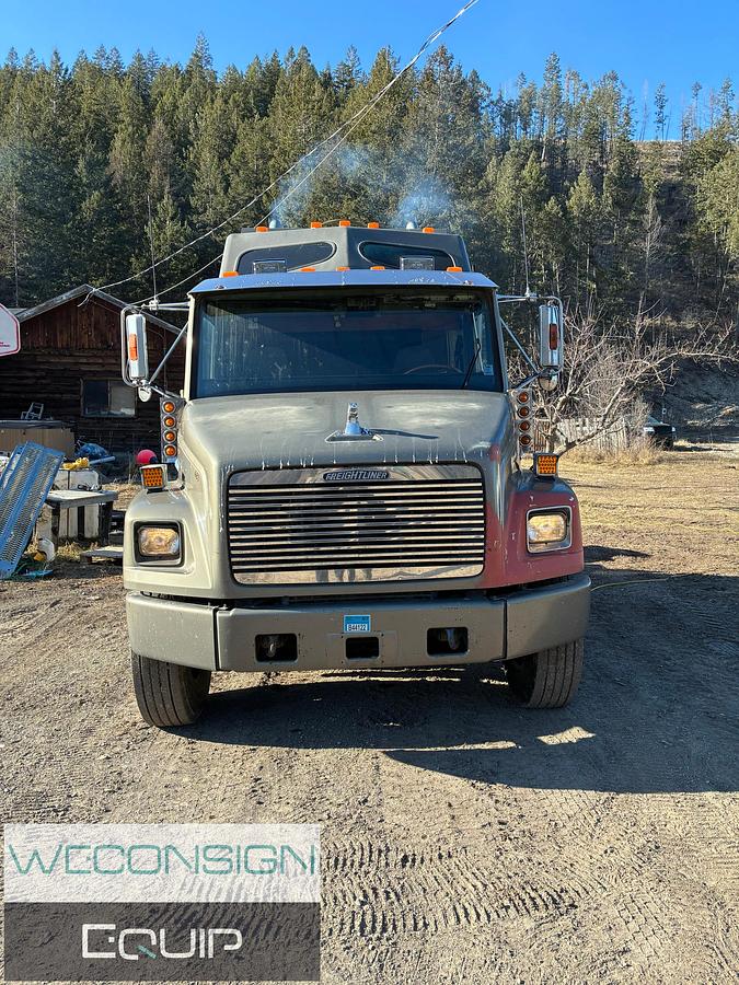 Used 1995 Freightliner FL106