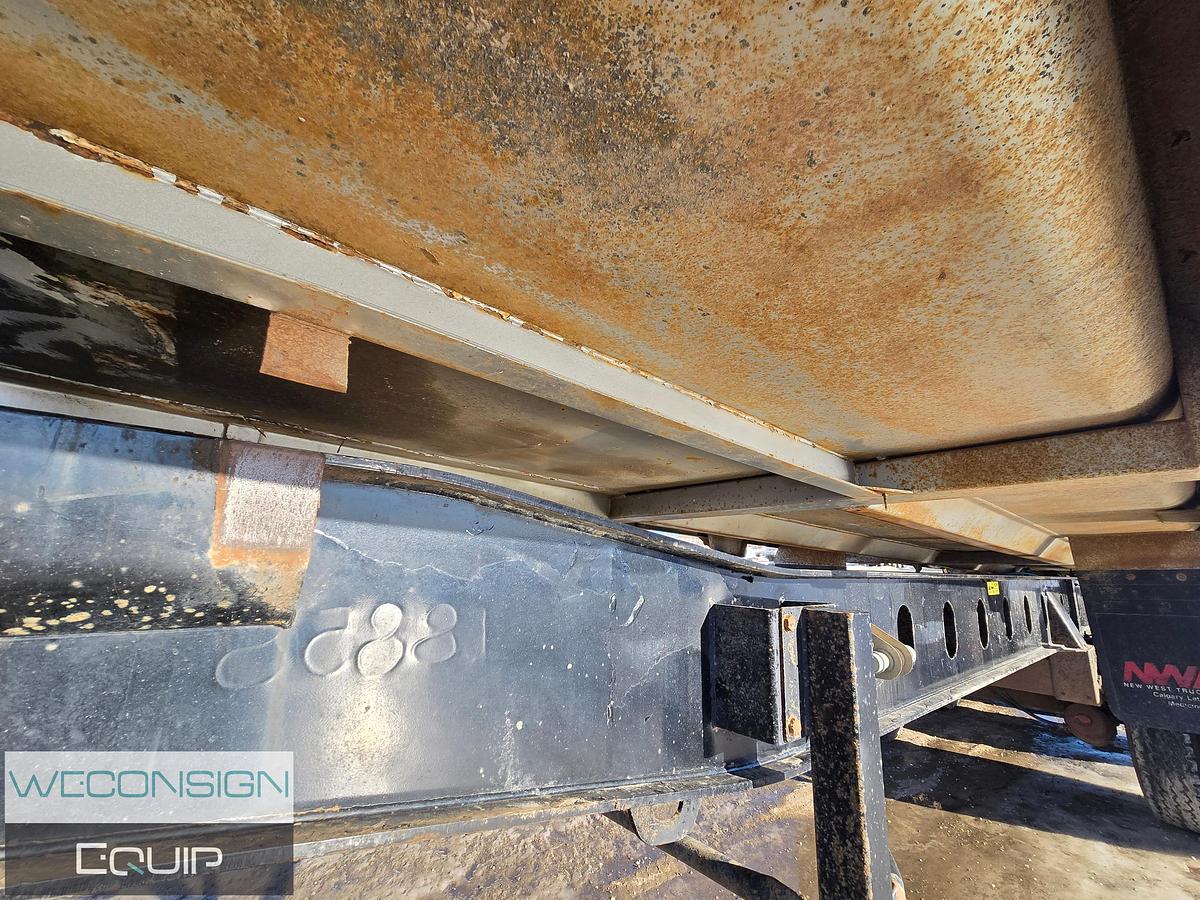 Used 2016 Arnes 30' End Dump