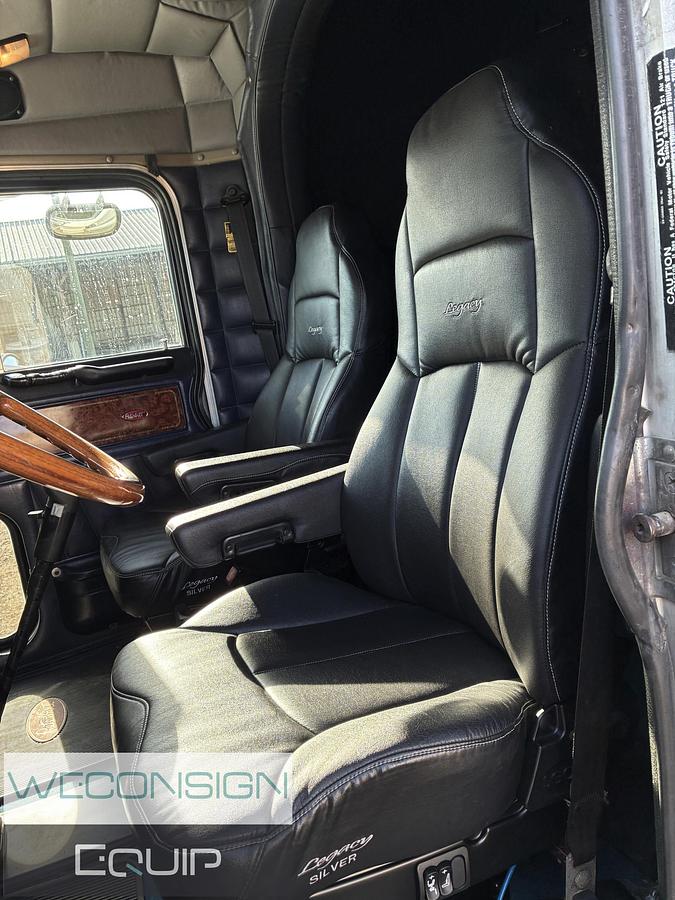 Used 2000 Peterbilt 389