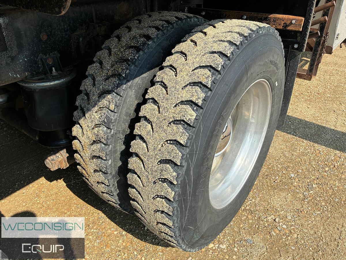 Used 2006 Kenworth T800 35T Picker Truck