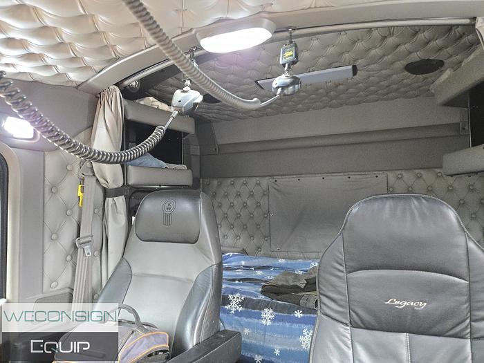 Used 2022 Kenworth W900L TA Heavy Spec Tractor