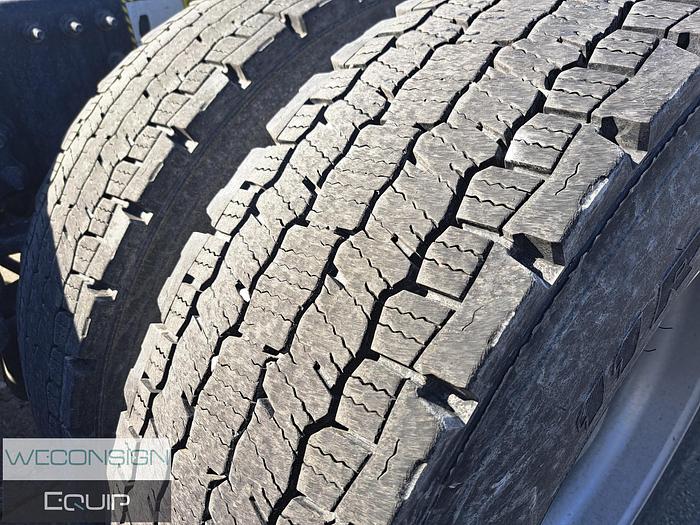 Used 2024 Mack  Anthem Hwy Tractor