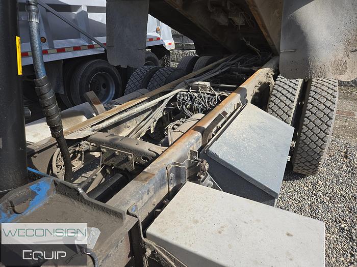 Used 2005 Freightliner M2112 TA Dump Truck