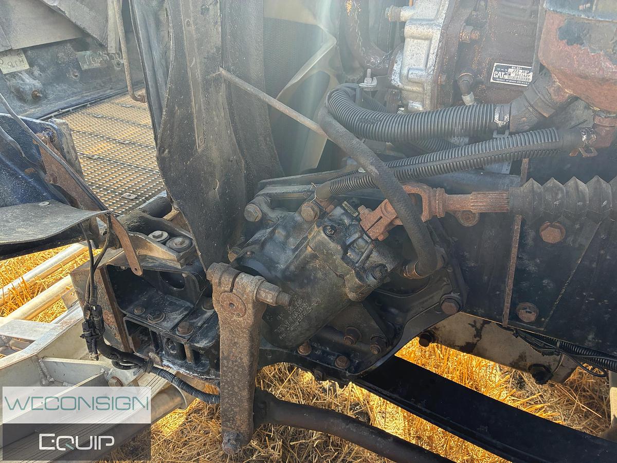 Used 2005 Kenworth T800 Sleeper Tractor