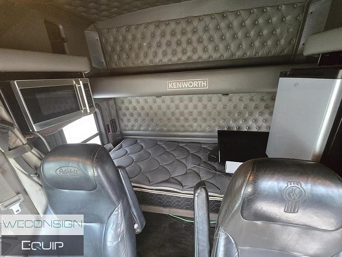 Used 2017 Kenworth T800 TA Wet Kit Tractor