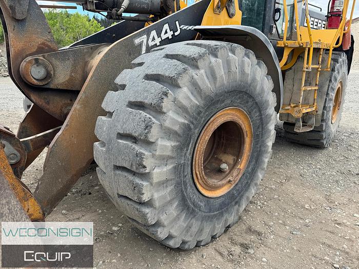 Used 2006 John Deere 744J Wheel-Loader
