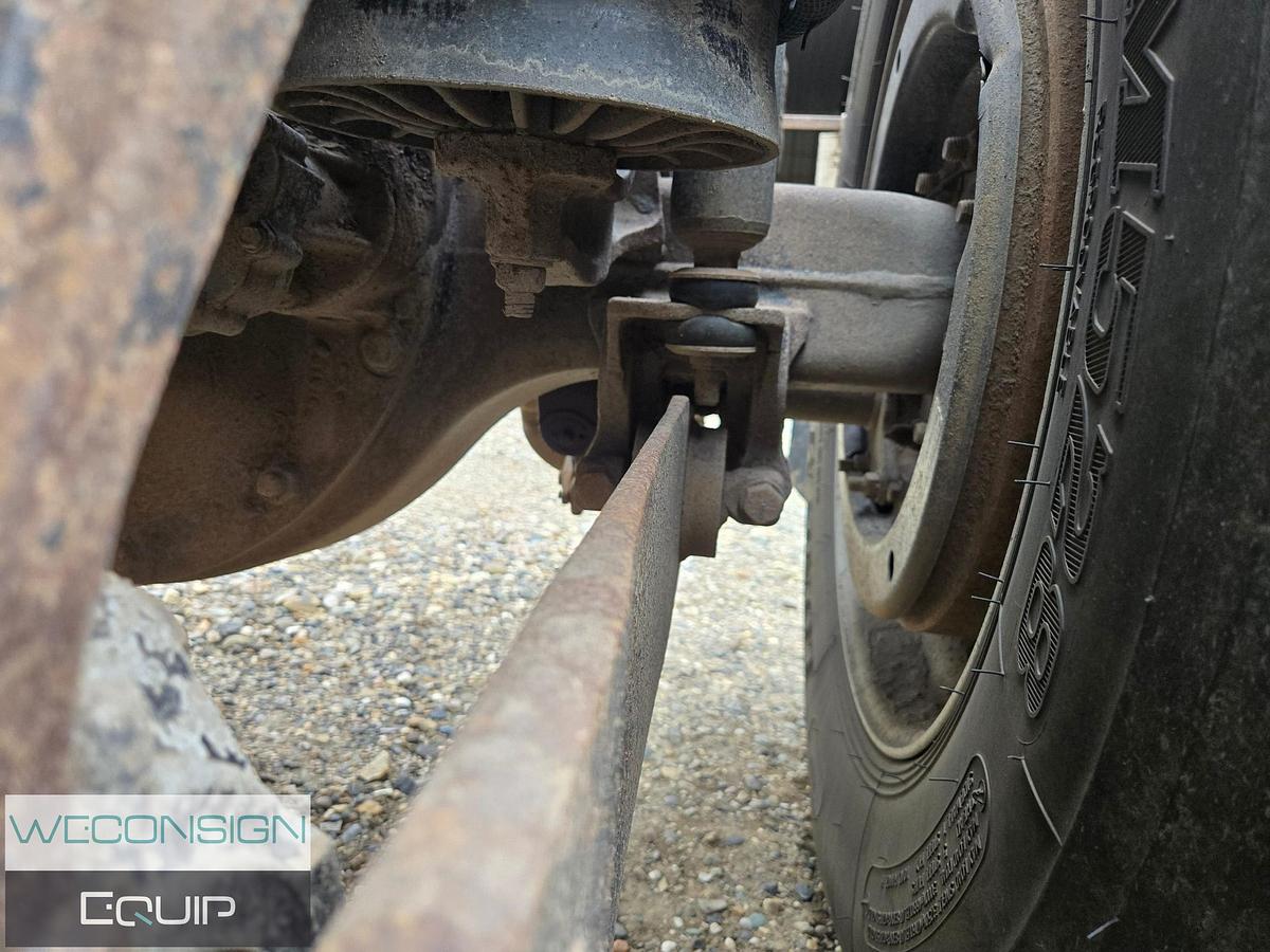 Used 2004 Kenworth T800 Winch Truck