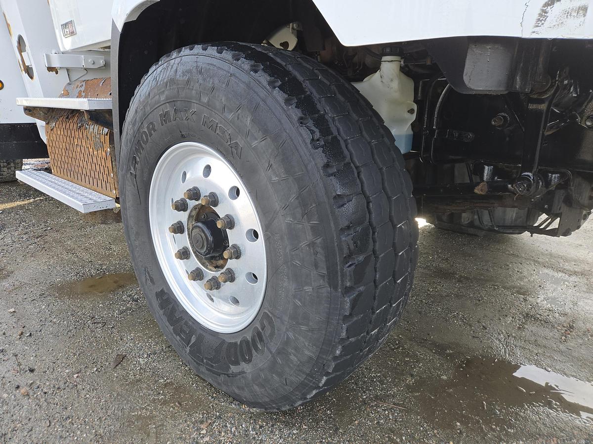 Used 2013 Freightliner 114SD TA Digger Truck