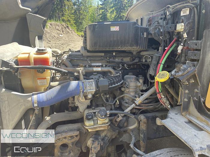 Used 2019 Western Star 5700XE DC Day Cab Truck Tractor