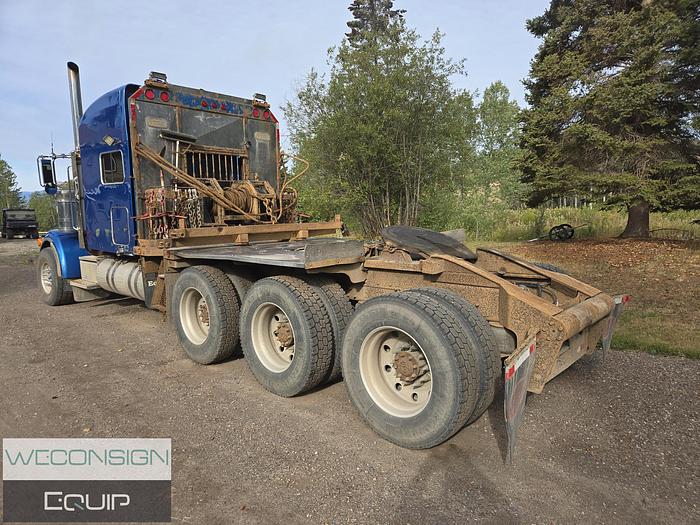 Used 2007 Peterbilt 378 Tri Drive Winch Truck