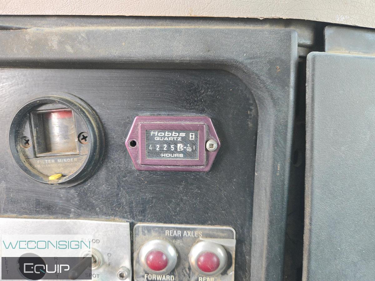 Used 1997 International 4,000 Gallon Water Truck