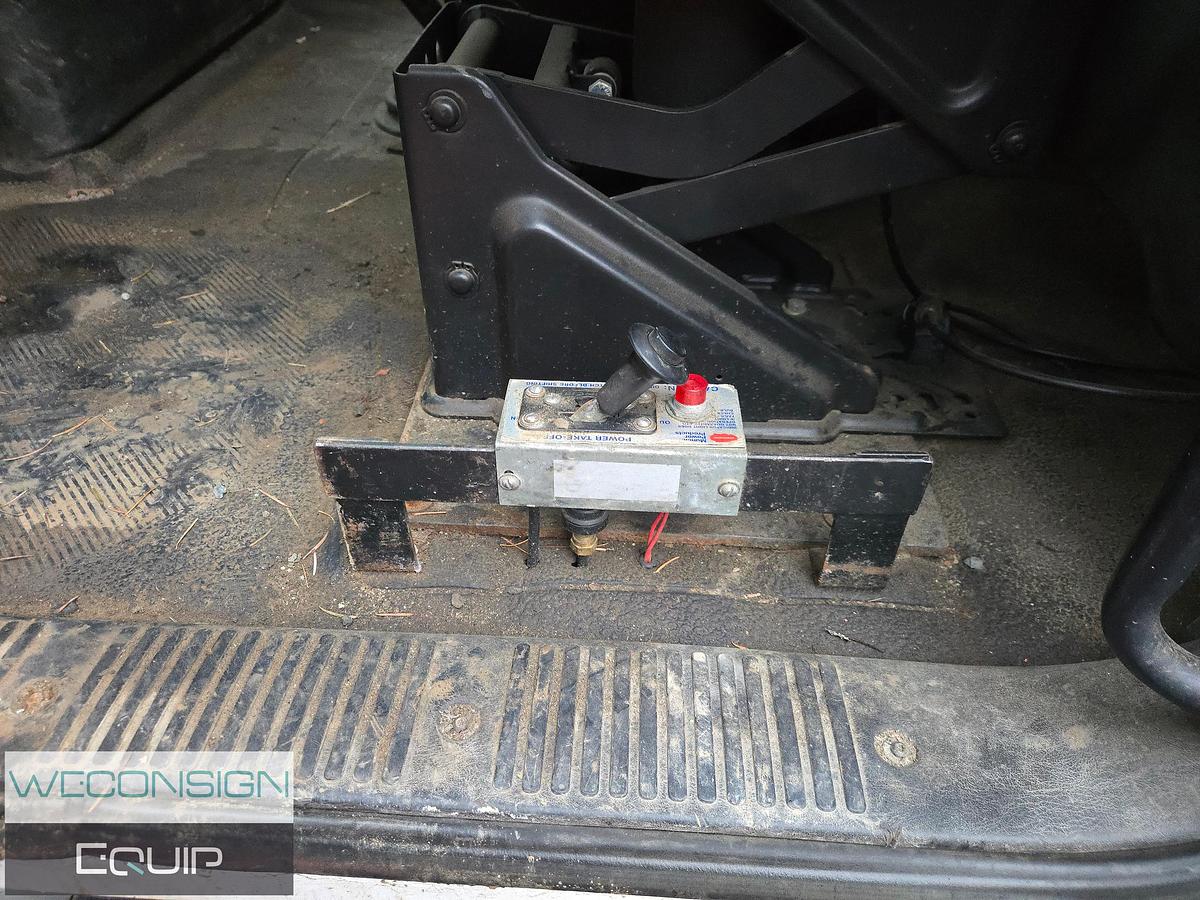 Used 2002 International 4300SBA Service/ Mechanics Truck