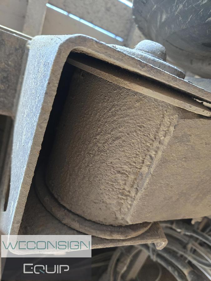 Used 2006 Manac 53' Flat Deck Sliding Axle