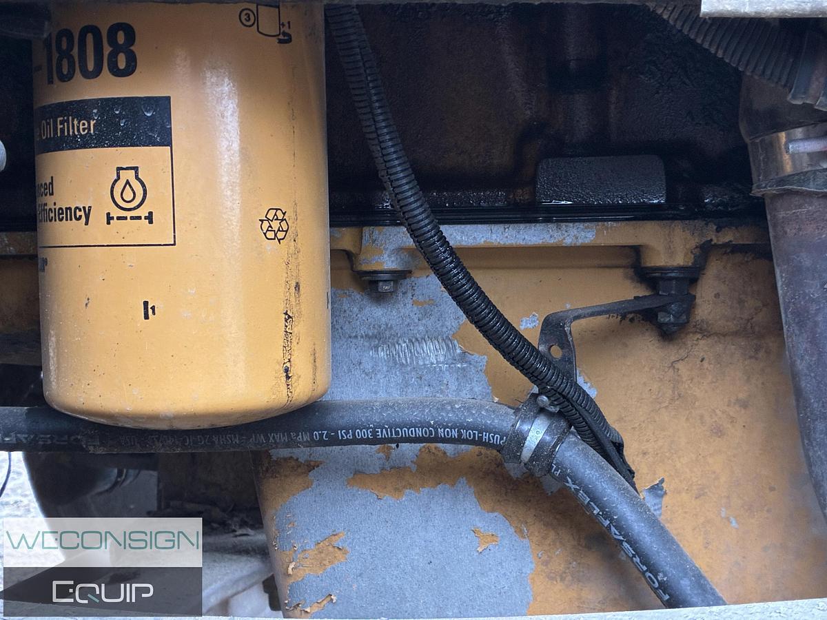 Used 2005 Kenworth T800 Heavy Haul Truck Tractor